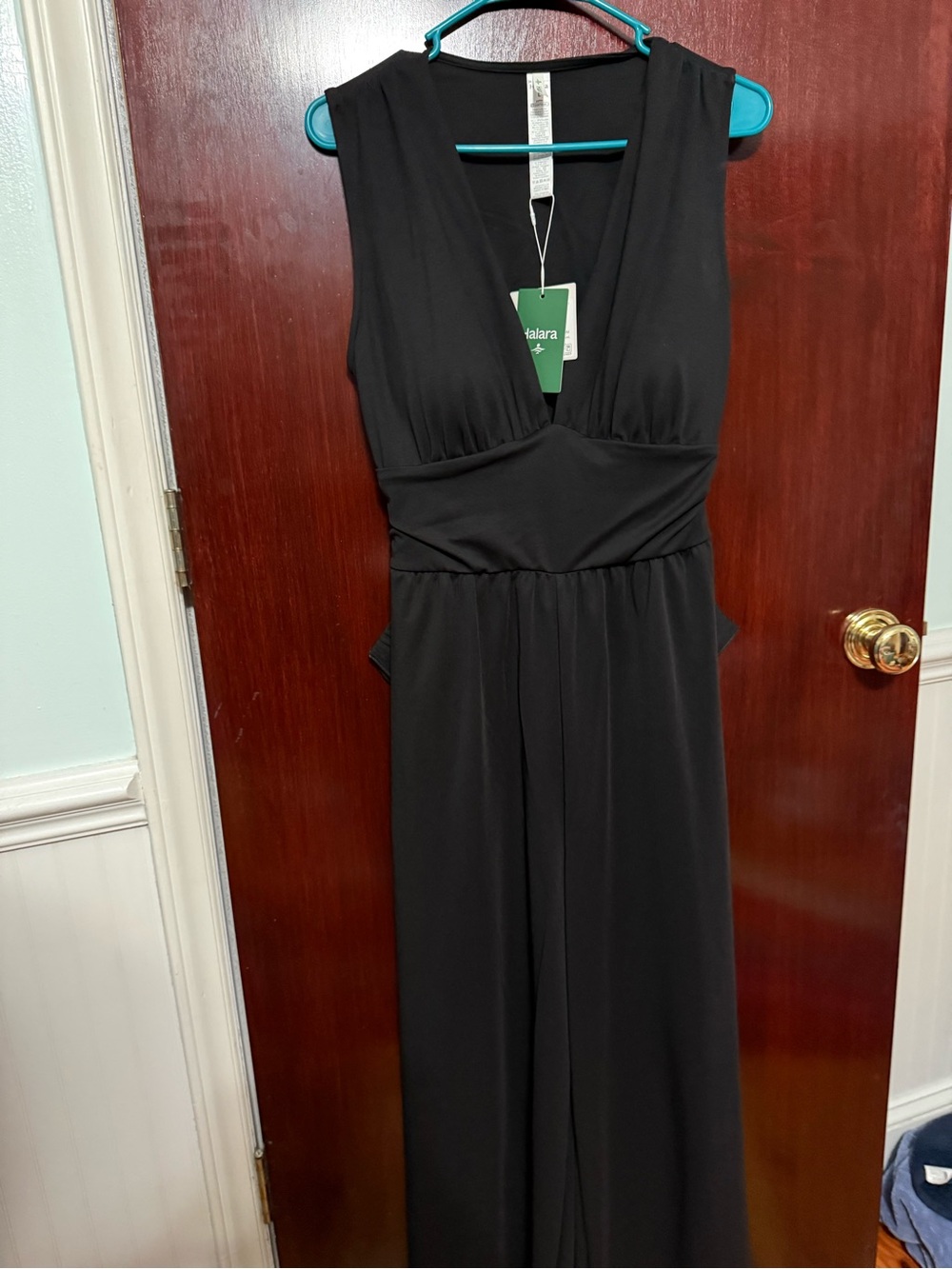 HALARA Black Sleeveless V-Neck Jumpsuit